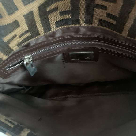 FENDI ZUCCA BROWN/TOBACCO CANVAS BAGUETTE…EUC RARELY USED!!👜👜 - Picture 8 of 11